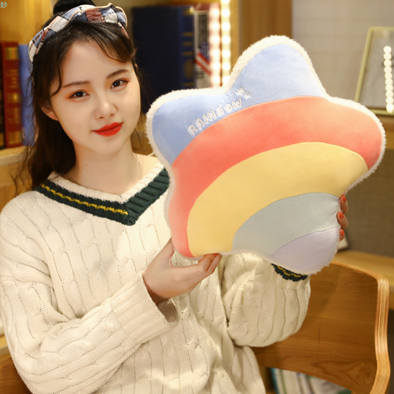 The star-shaped cushions, backrests and seat cushions are multi-functional, comfortable and cute Application Scenario