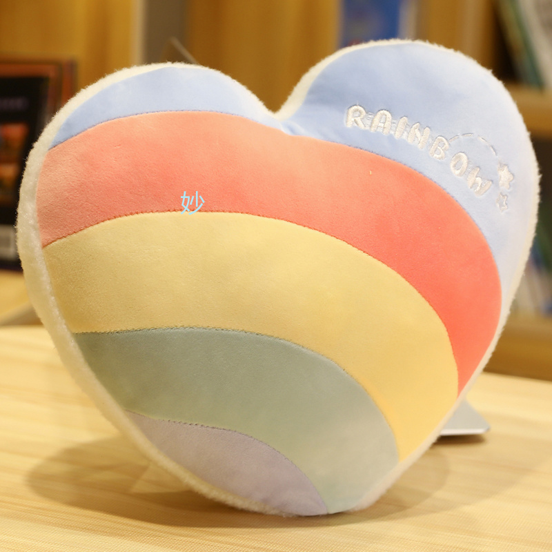 Star-shaped cushions, backrests and seat cushions are multi-functional, comfortable, cute and heart-shaped