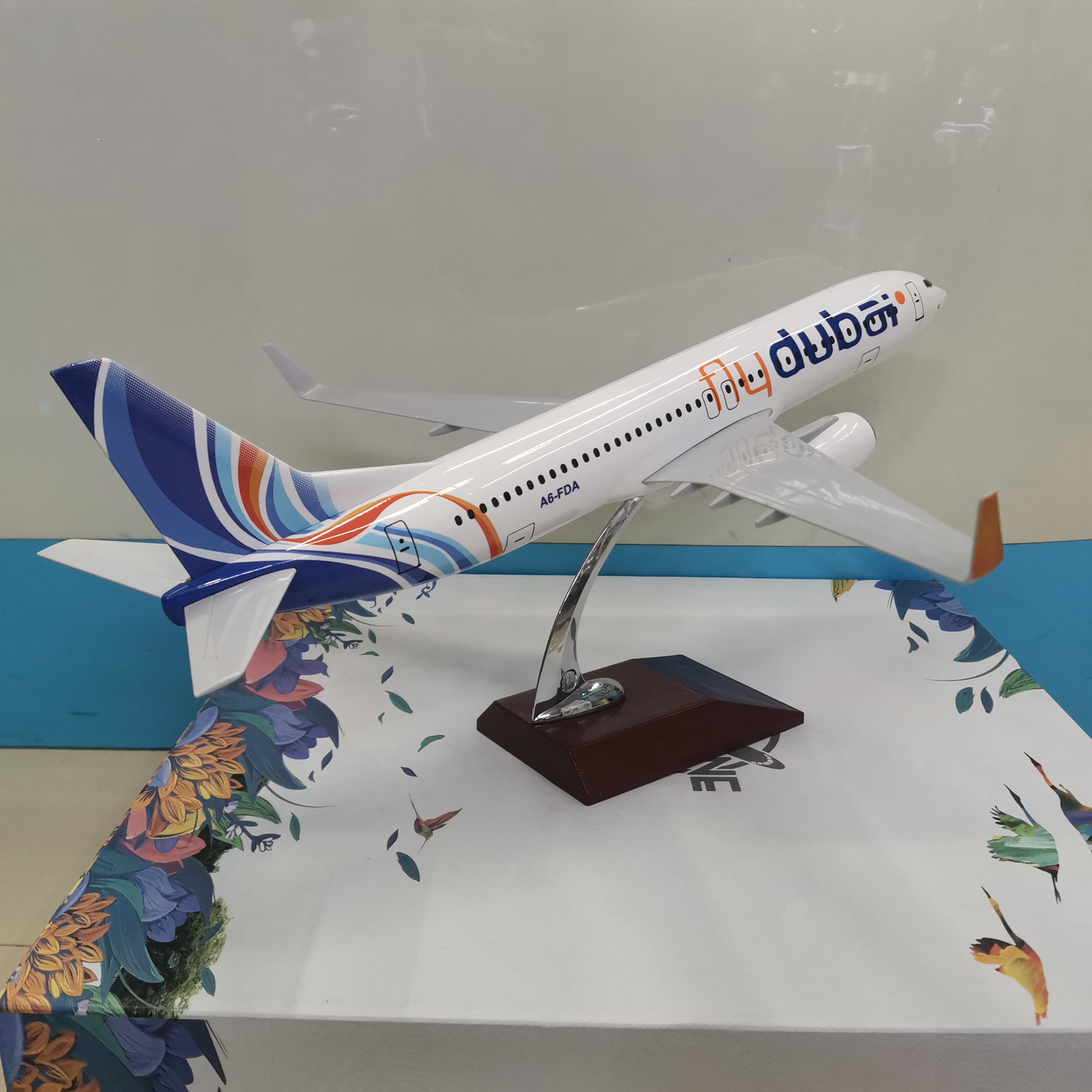 飞机模型（B737-800迪拜航空47CM飞机模型）ABS合成强化树脂飞机模型 仿真飞机模型详情7