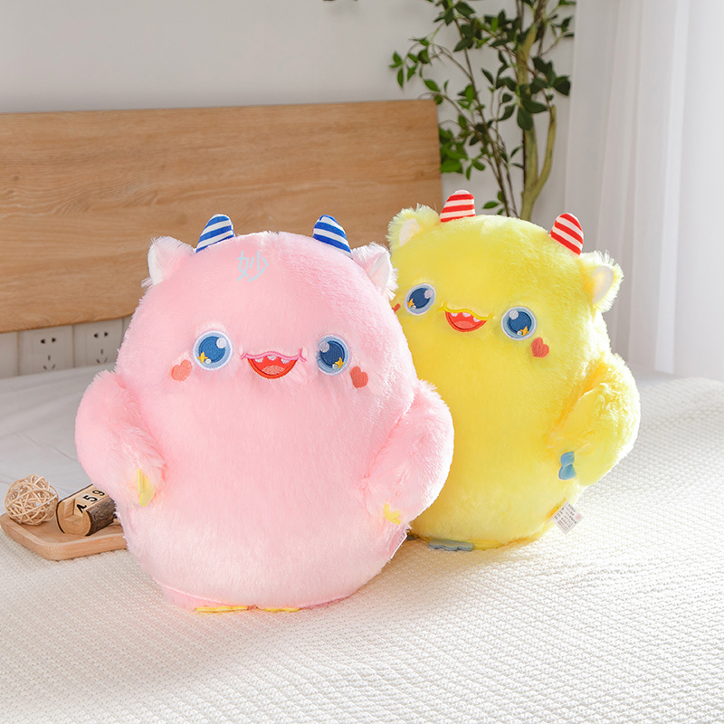 2026 New style pillow plush toy, cute male and female bedroom birthday gift plush toy, 40cm Application Scenario