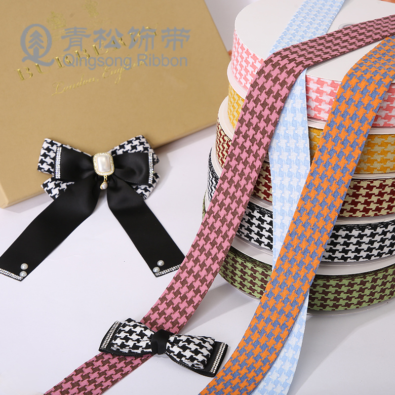Green pine ribbons, autumn and winter textiles, checkered ribbons, bow ribbons, ribbon cards, DIY woven ribbons, children's hair accessories, diy pendants, gift packaging, clothing materials, clothing accessories, lace, flower packaging, ribbon cakes, gift boxes, binding straps