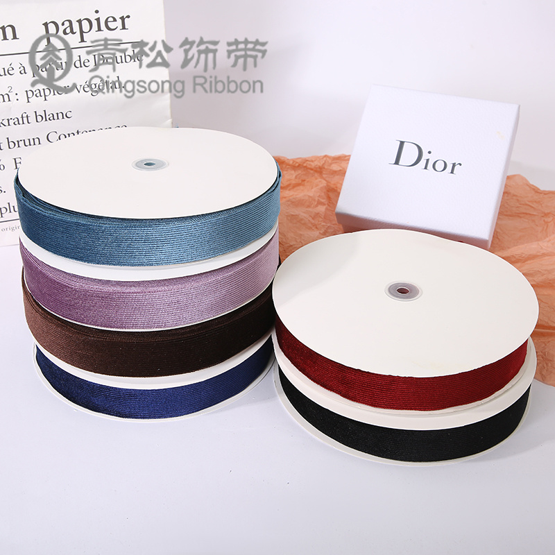 Green pine ribbons for autumn and winter, single-sided Chenille striped velvet ribbons, bow ribbons, DIY children's hair accessories, diy pendants, gift packaging, clothing materials and accessories, lace, flower packaging ribbons, cake gift boxes, binding straps Specification image