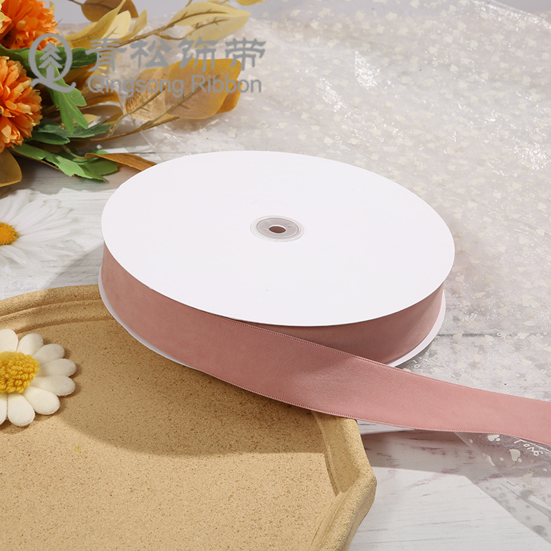 Green pine ribbons, double-sided deerskin velvet woven ribbons for autumn and winter, bow ribbon cards, DIY woven ribbons, children's hair accessories, diy pendants, gift packaging, clothing materials, clothing accessories, lace, flower packaging ribbons, cake gift boxes, binding straps Item Picture