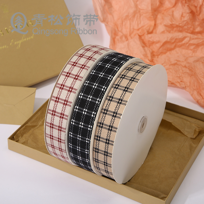 Green pine ribbons, autumn and winter retro checkered woven ribbons, bows, ribbon cards, DIY through woven ribbons, children's hair accessories, diy pendants, gift packaging, clothing materials, clothing accessories, lace, flower packaging, ribbon cakes, gift boxes, binding straps Specification image