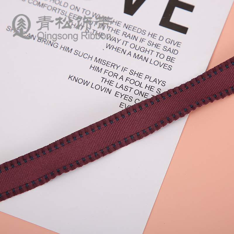 Green pine ribbons, Korean jumpers, ruffled woven ribbons, bows, ribbon cards, DIY through woven ribbons, children's hair accessories, diy pendants, gift packaging, clothing materials, clothing accessories, lace, flower packaging, ribbon cakes, gift boxes, binding straps Application Scenario