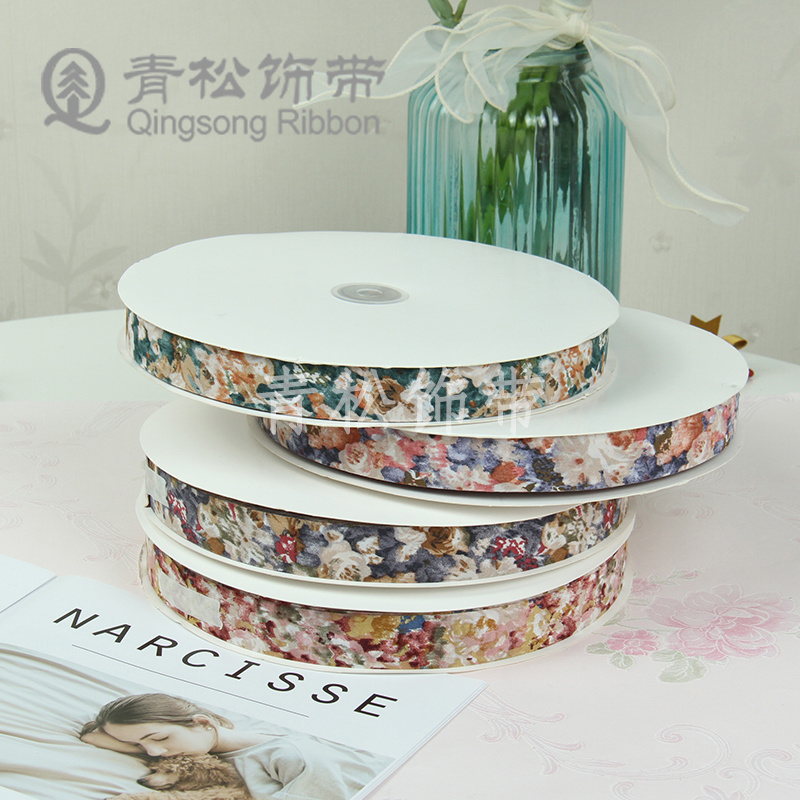 Pine ribbon, court-style oil painting floral woven ribbon, bow, ribbon card, DIY through woven ribbon, children's hair accessory, diy pendant, gift packaging, clothing materials, clothing accessories, lace, flower packaging, ribbon, cake, gift box, tie Application Scenario