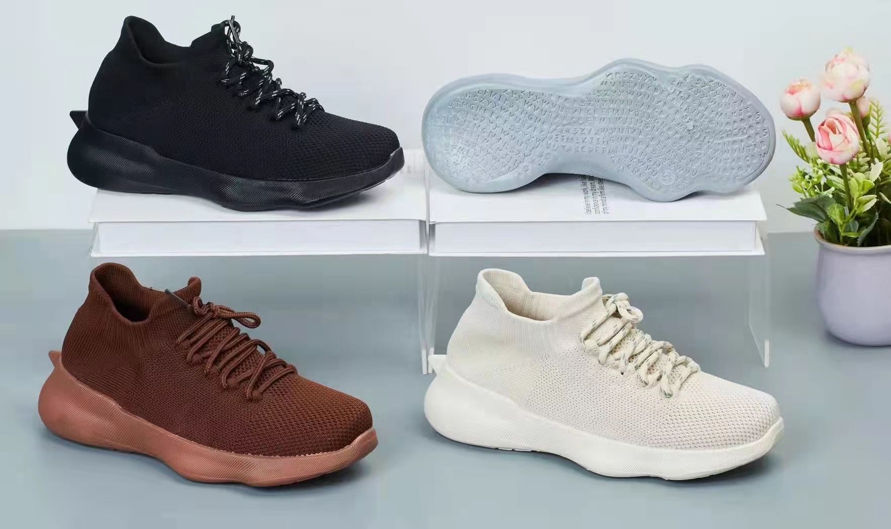 The new Feizhi women's shoes from Must-Win are a bestseller. These one-step women's shoes are trendy, breathable and versatile in spring. Feizhi soft-soled anti-odor youth sports and casual shoes. 43794-040716 Item Picture