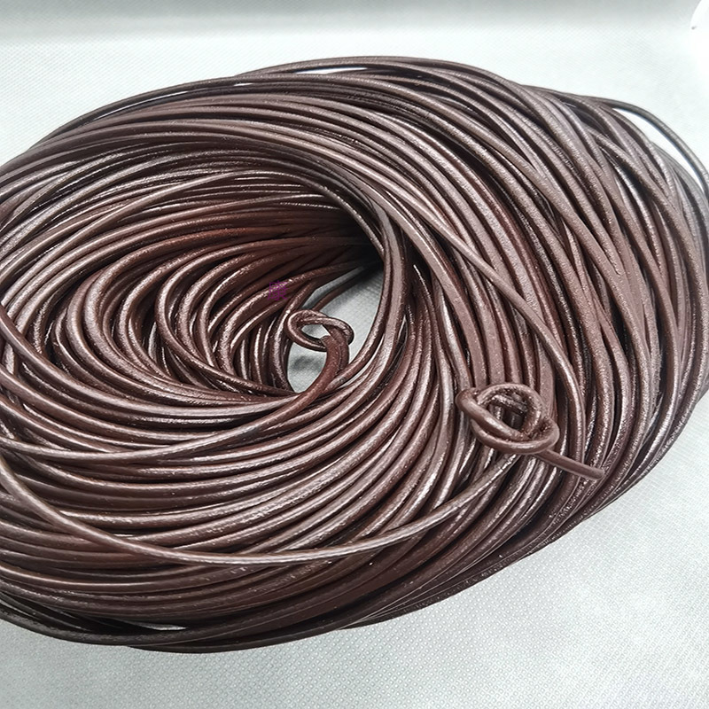 2.5mm dark coffee cowhide leather 100 meters can be customized necklace bracelet rope Application Scenario