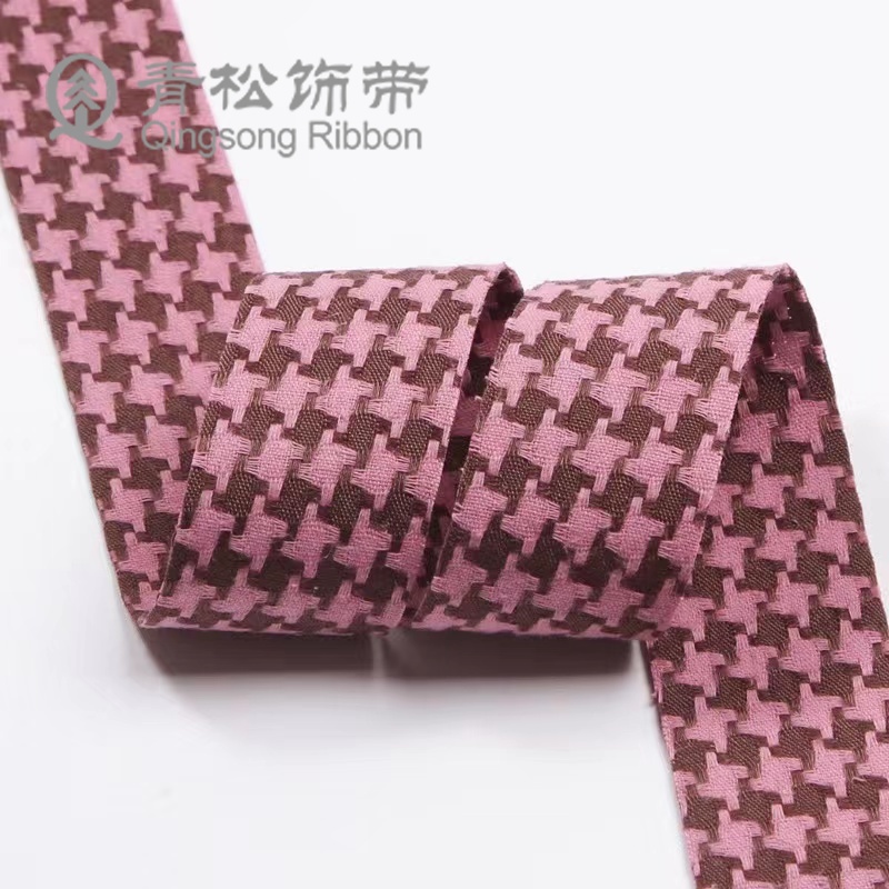 Green pine ribbons, autumn and winter textiles, checkered ribbons, bow ribbons, ribbon cards, DIY woven ribbons, children's hair accessories, diy pendants, gift packaging, clothing materials, clothing accessories, lace, flower packaging, ribbon cakes, gift boxes, binding straps Application Scenario