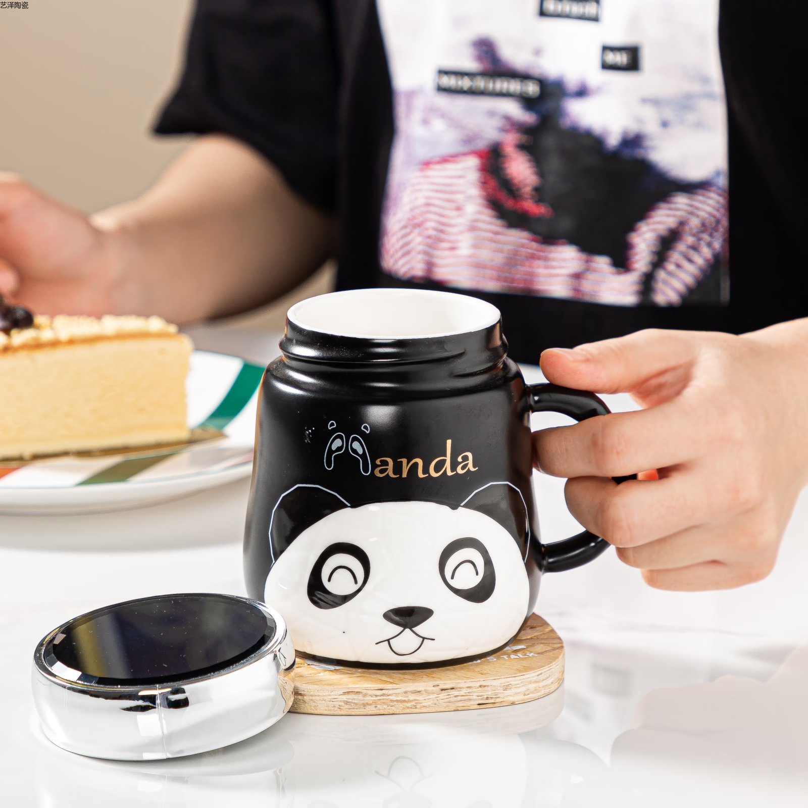 可爱熊猫咖啡杯创意陶瓷杯时尚马克杯色釉水杯详情7