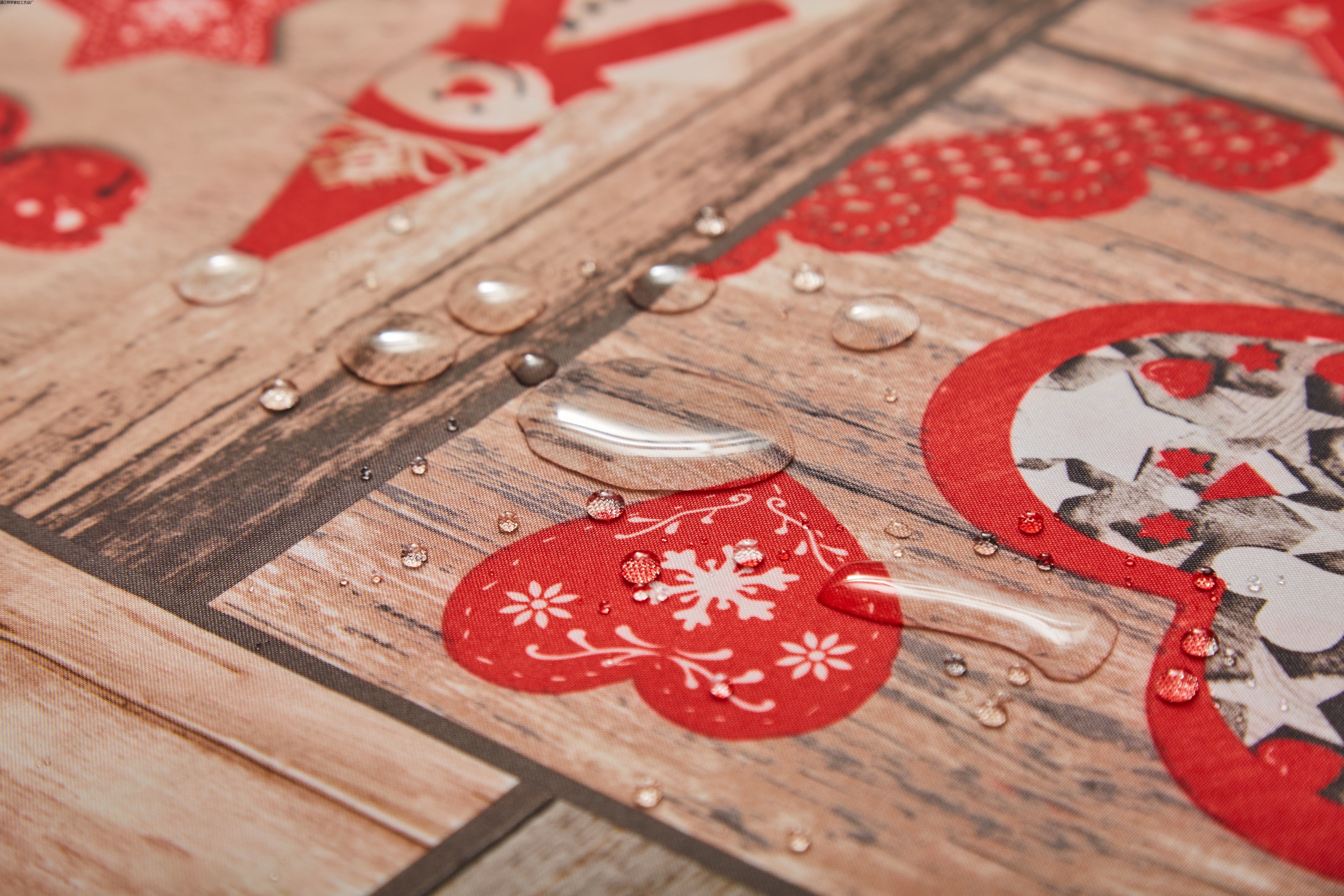 厂家直销 跨境 新款圣诞装饰布置创意圣诞印花桌布桌旗 圣诞节桌面装饰用品详情图5