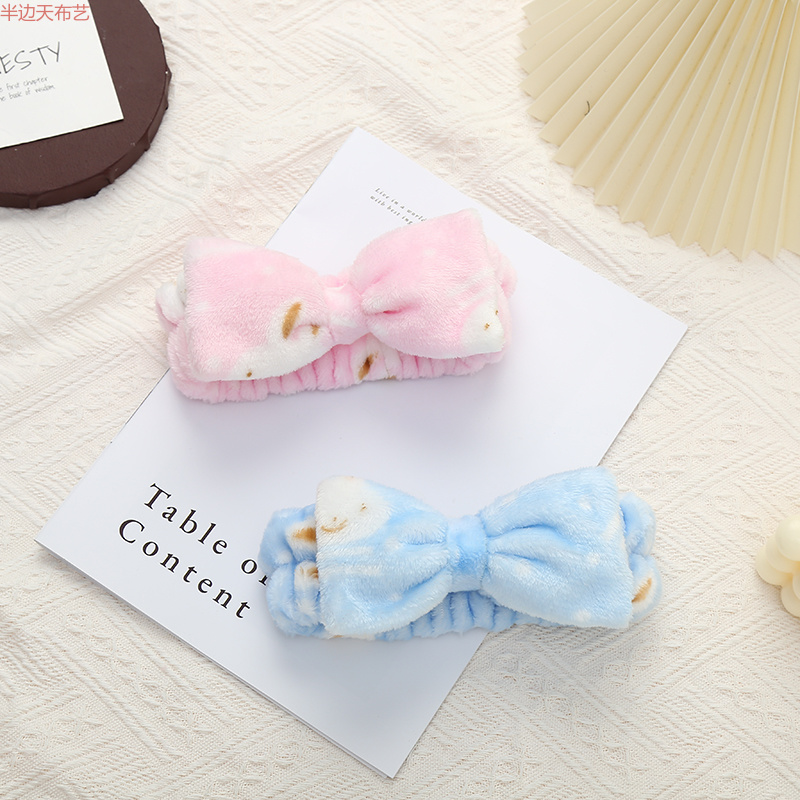 Half the Sky Accessories, a popular online hit, features a plush cartoon bow, a fashionable makeup and hair band for women, a sleeping headband and a headpiece Specification image