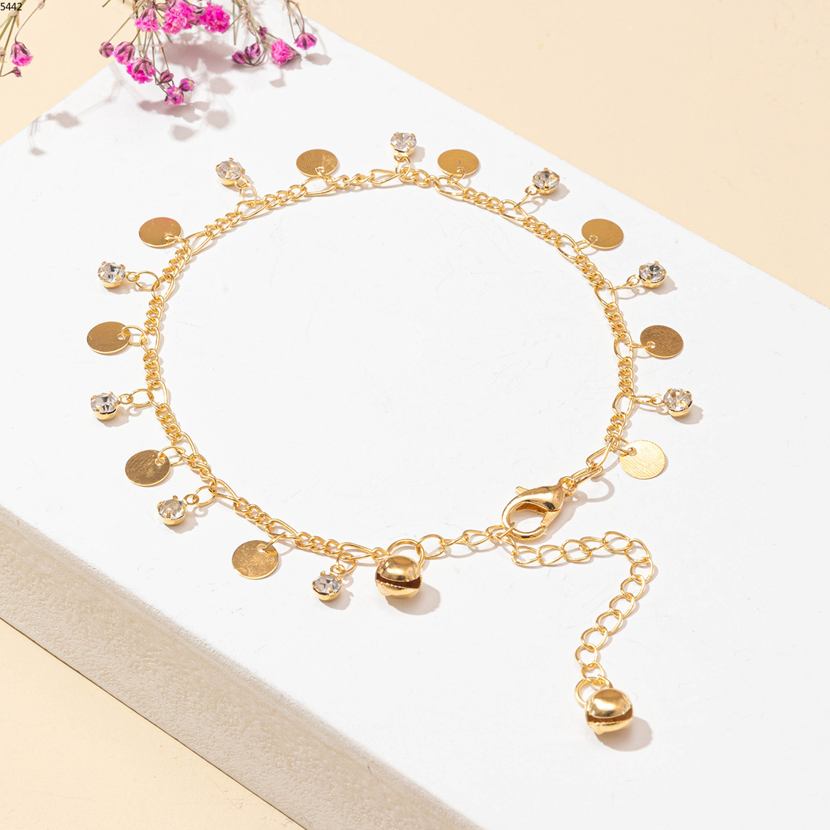 圆片挂坠圆圈字母手链女ins小众设计女生高级感送女朋友生日礼物jx010聚新饰品