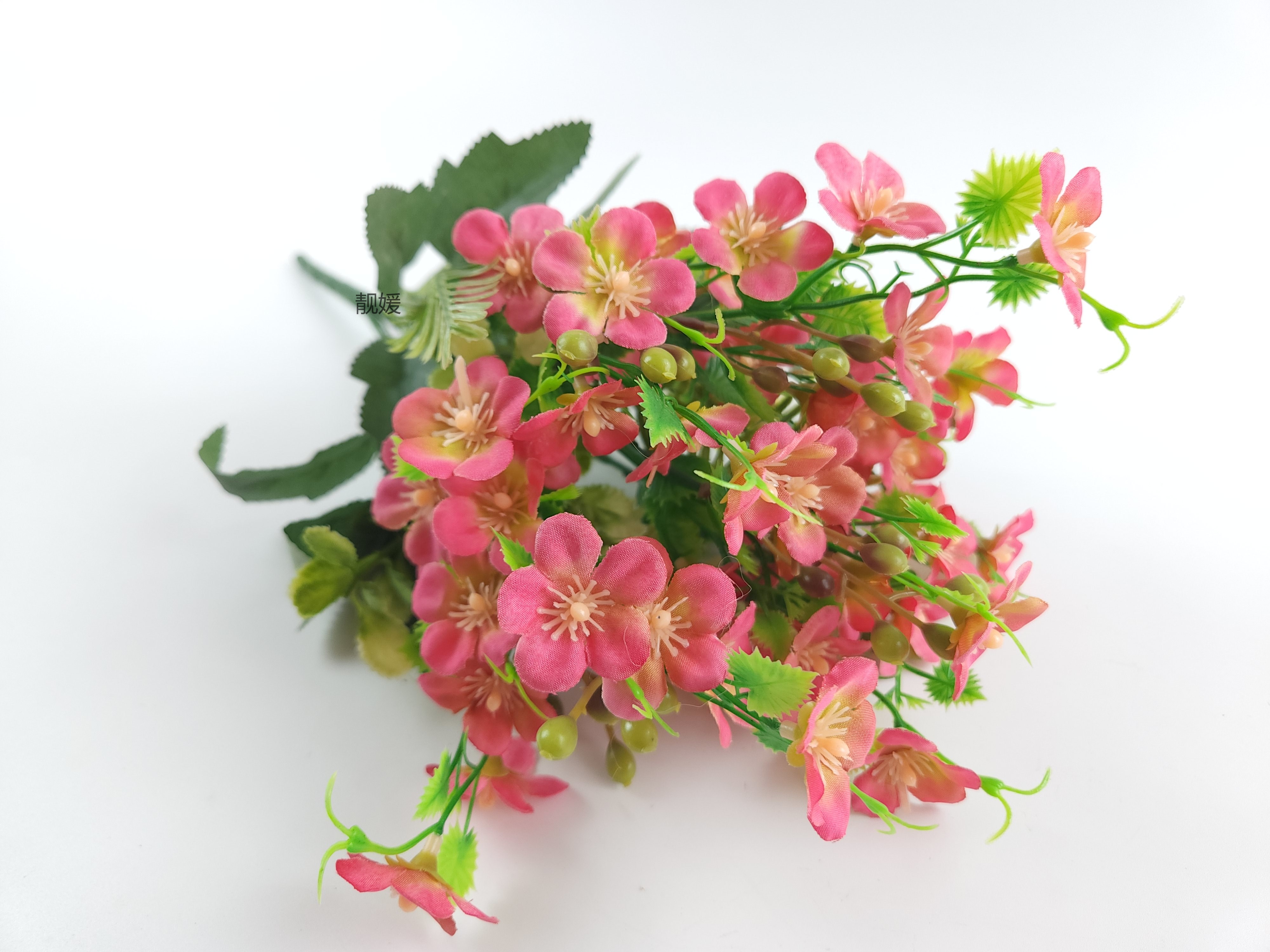 仿真玫瑰/手捧花/婚庆装饰产品图
