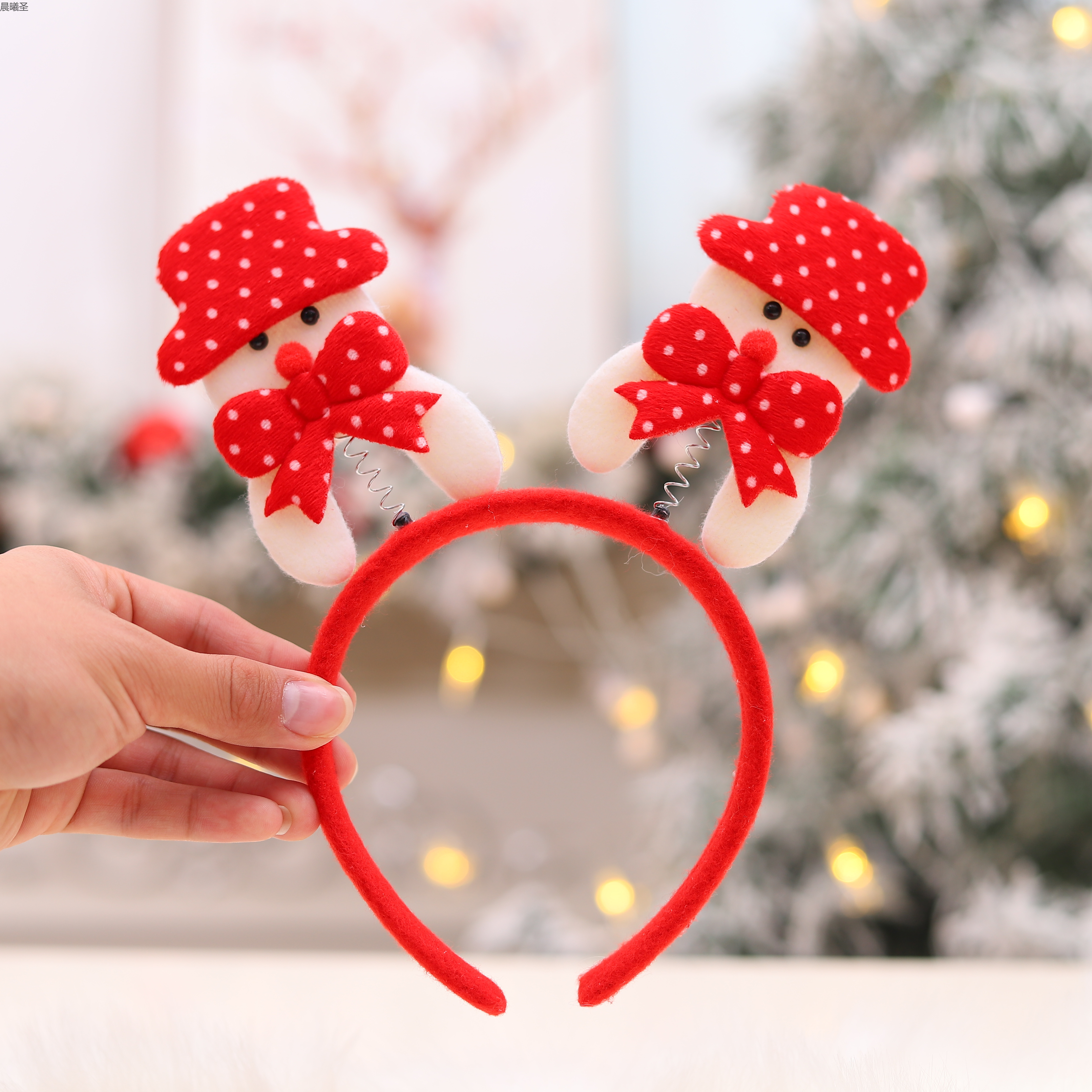 Christmas supplies: Antler hairbands, elk headbands, headwear, Christmas decorations, illuminated antler hairpins, headband decorations Application Scenario