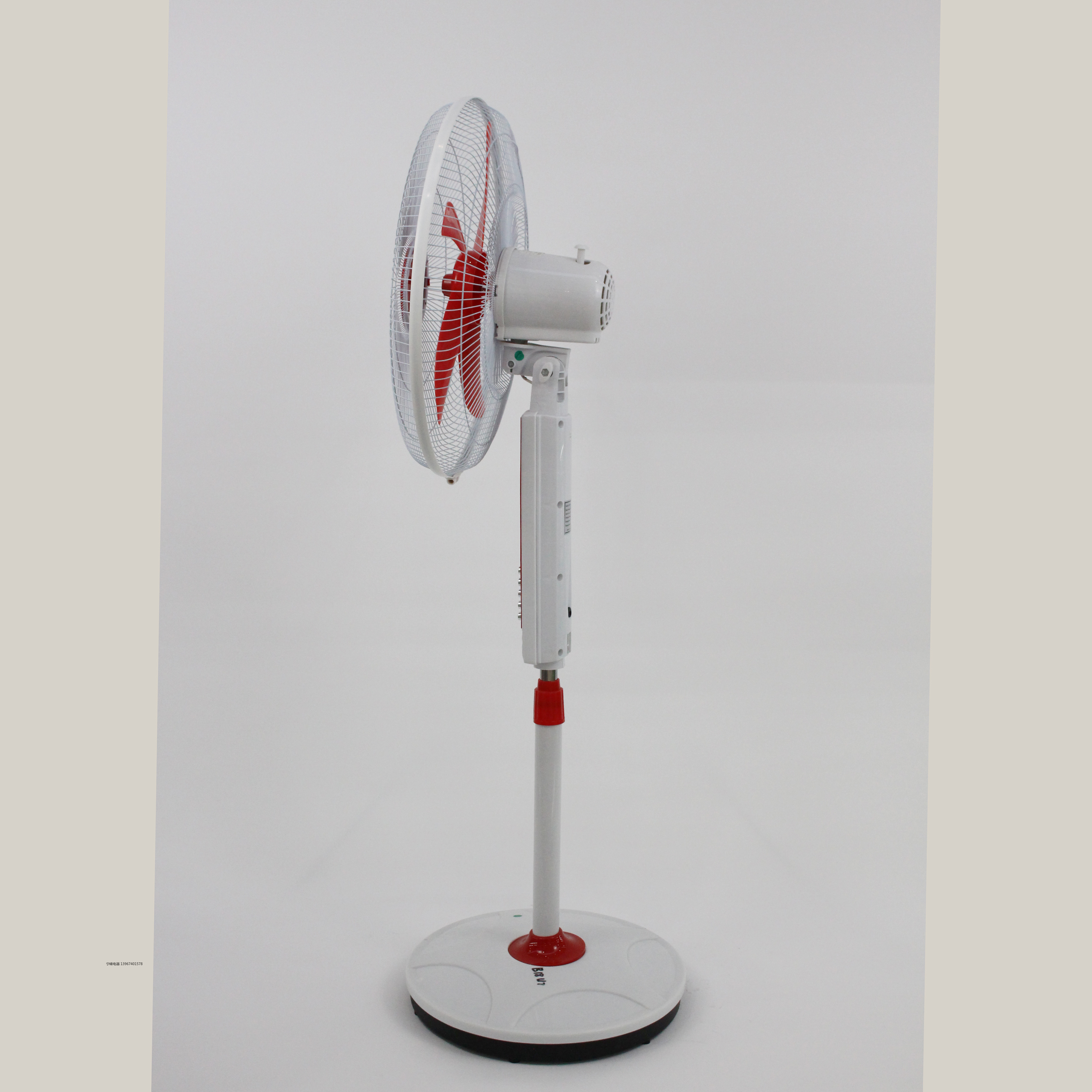 12v带电瓶电风扇 立式风扇 可充电 静音空气循环大风力风扇  风力柔和详情图3