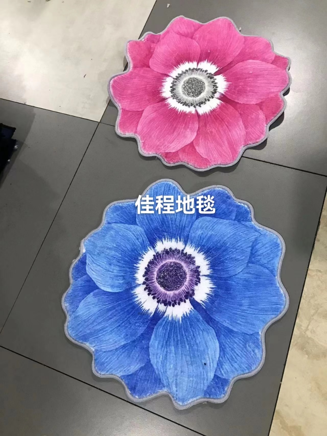 New flower-shaped floor mat, faux cashmere printed floor mat, large flower carpet, bedside mat, living room carpet, anti-slip mat, anti-slip dot plastic base pattern, style, fabric, comfortable and soft, 50*50cmcm Item Picture
