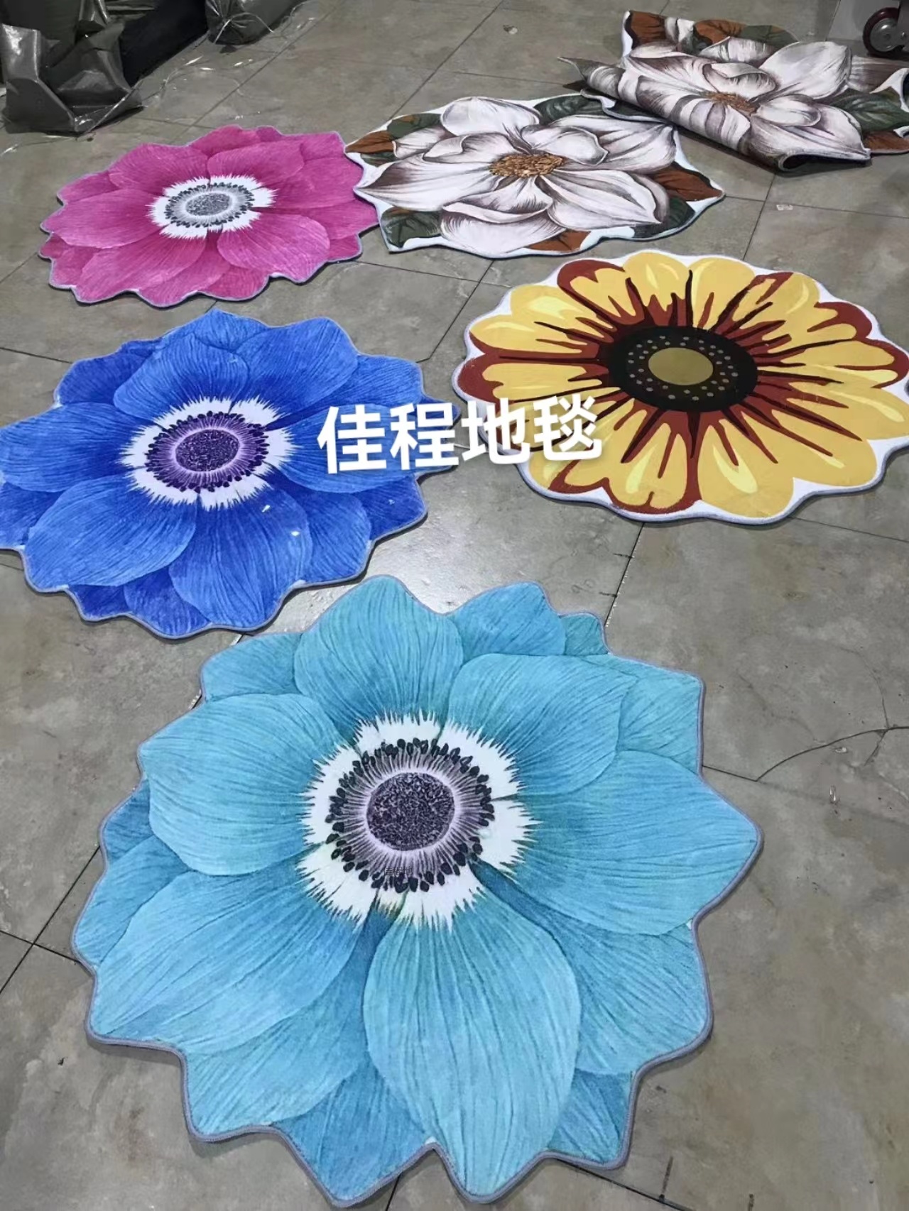 New flower-shaped floor mat, faux cashmere printed floor mat, large flower carpet, bedside mat, living room carpet, anti-slip mat, anti-slip dot plastic base pattern, style, fabric, comfortable and soft, 50*50cmcm Specification drawing