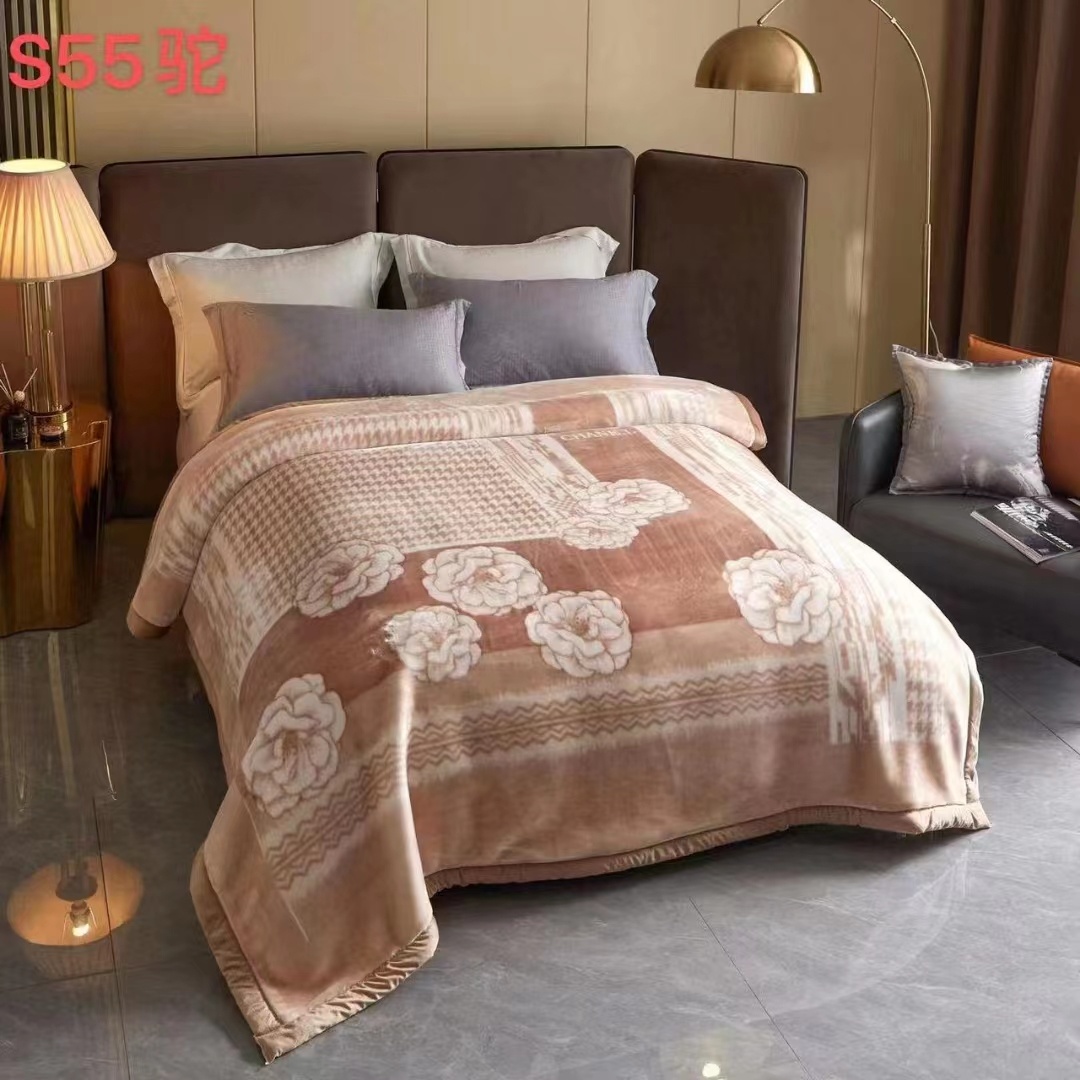 New bedding products in 2025: cloud blanket, enlarged and warm, edge cloud blanket, wedding blanket, Angolan blanket, wedding blanket, Lyocell cloud blanket pic 4