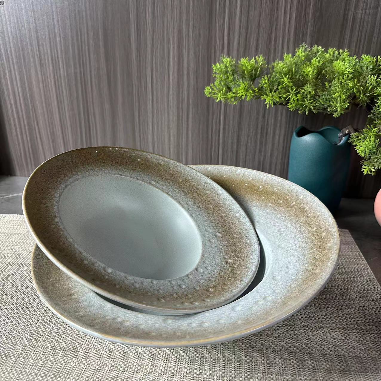 Creative matte ceramic wood-fired hammered wide-edge beveled rim meteor bowl, Italian bowl and plate, multi-purpose plate, colored glaze, hotel and restaurant pic 1