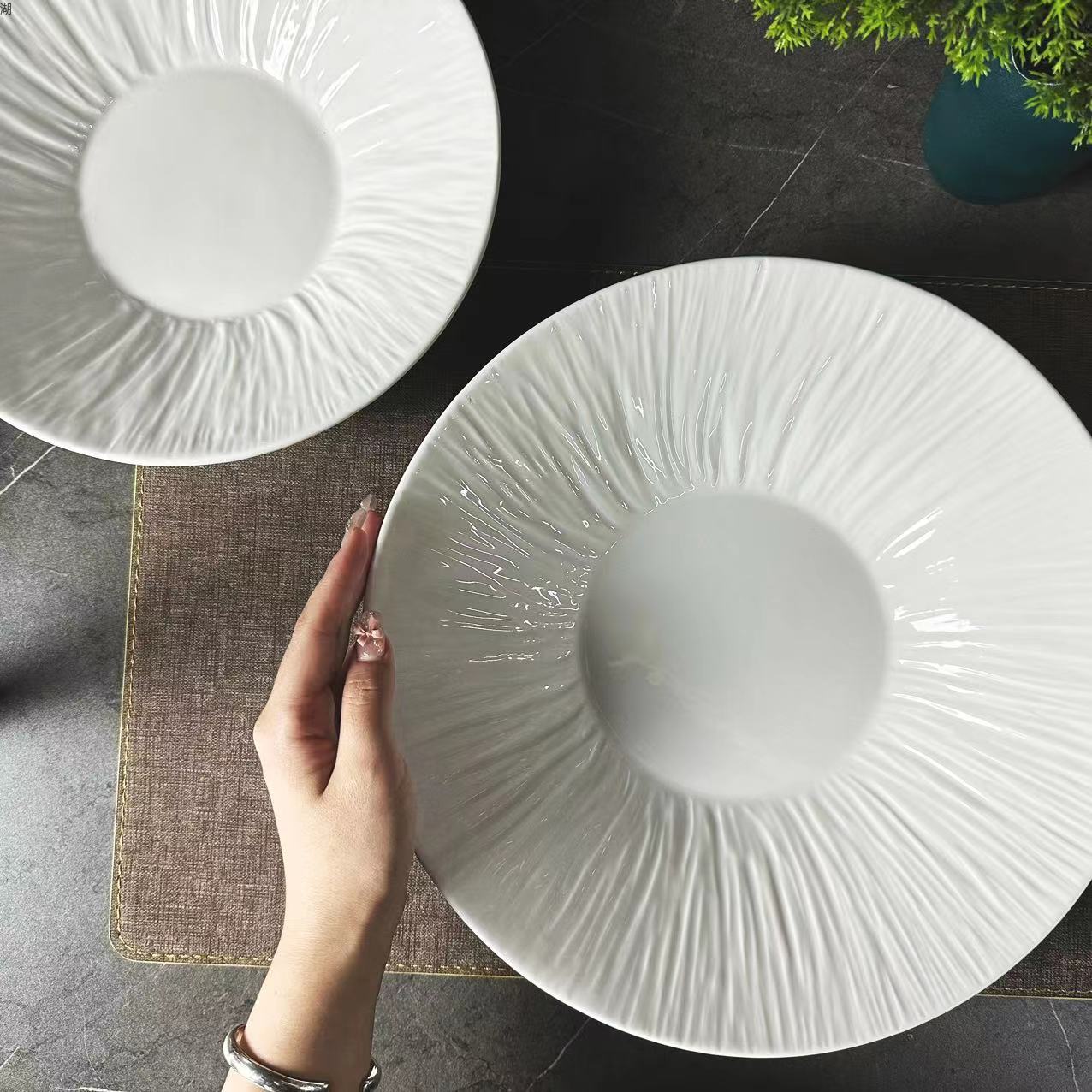 Classic white porcelain 10-inch and 12-inch water curtain pattern round bowl and round plate with special artistic design ceramic plate, suitable for hotels and restaurants pic 6
