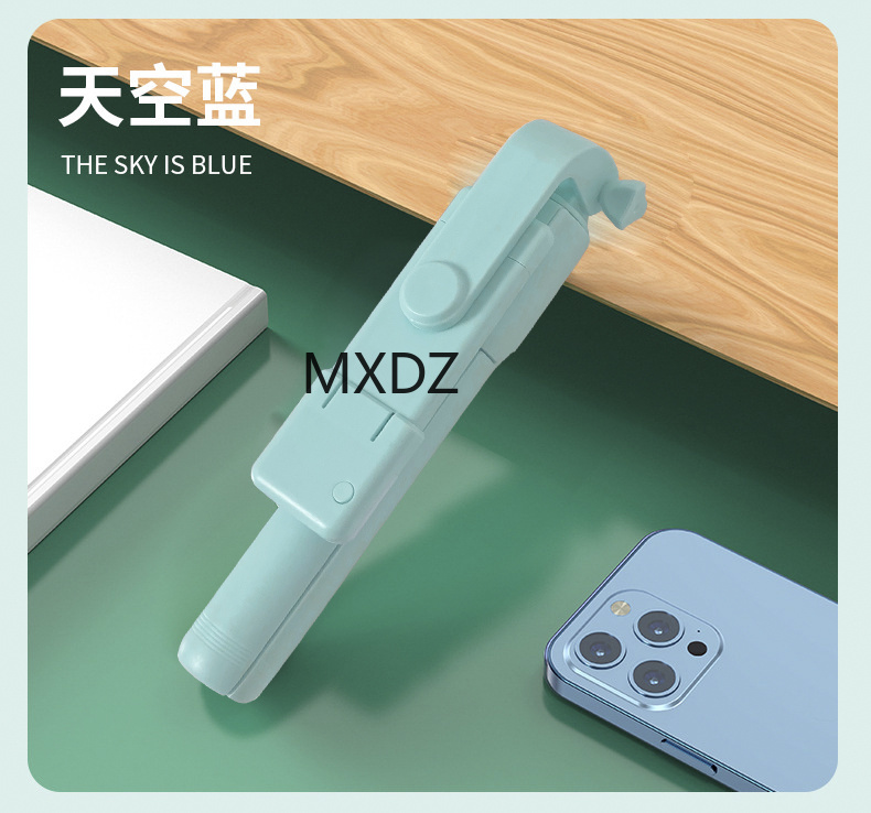 Integrated mini flashlight selfie stick pic 17