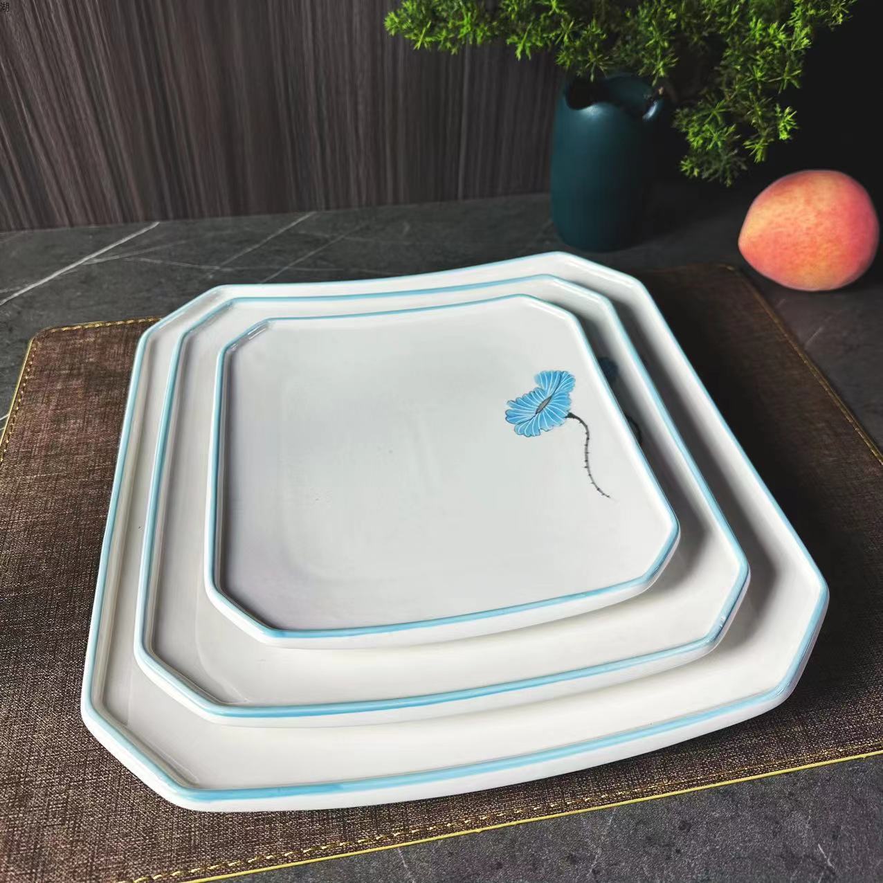 The Blue Lotus series of high-end ceramic octagonal square plates, 8-inch, 10-inch and 12-inch thickened and durable, are specially designed for home use in hotels and clubs pic 2