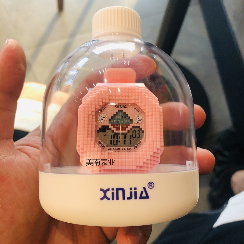 2023新款运动电子手表 卡哇伊积木多功能学生手表创意瓶子包装详情图1