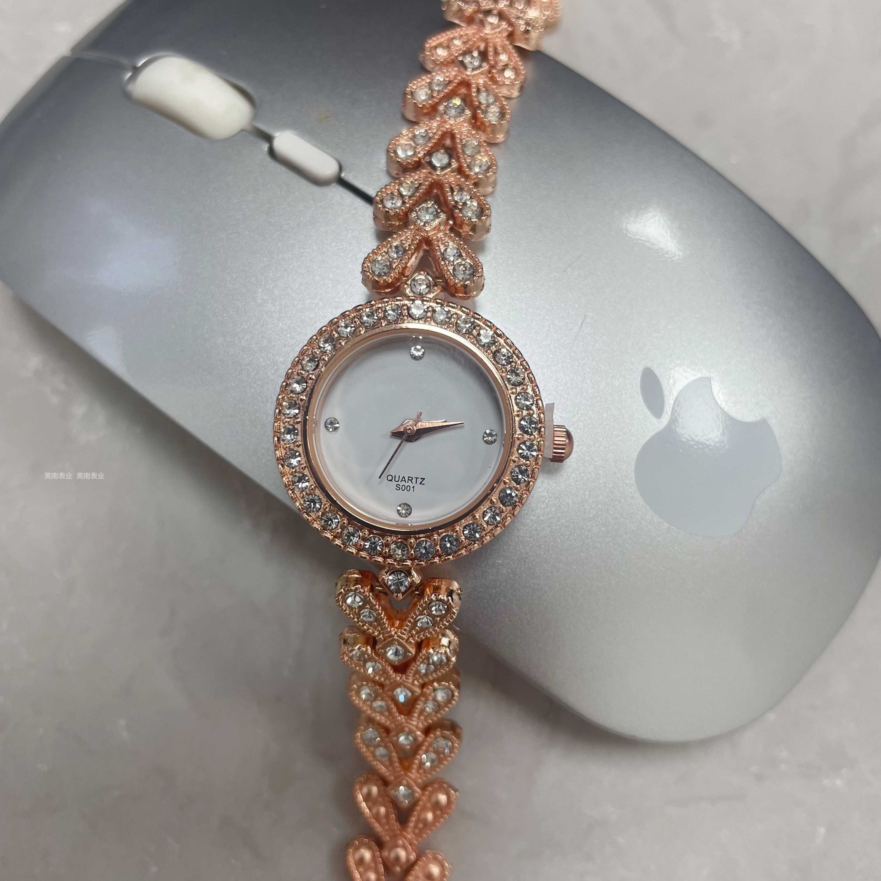 The latest classic and compact women's bracelet watch of 2023, a bestseller on Douyin and a fashionable student women's watch Specification image