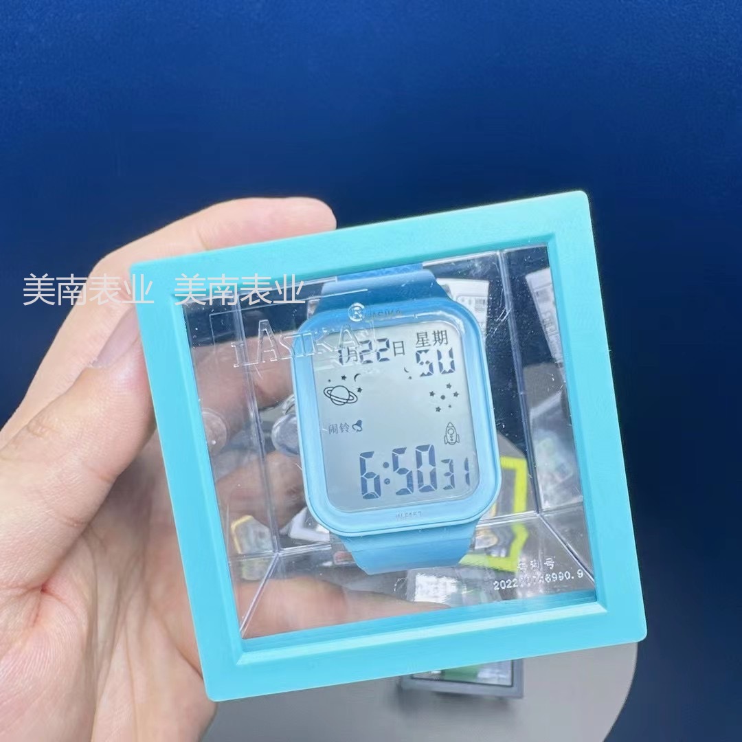 The new large-screen LED astronaut sports electronic watch and outdoor sports student watch are selling well at the beginning of the school year pic 4