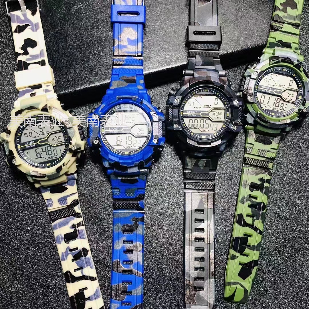 开学热卖最新款运动电子手表 时尚大表盘迷彩男士户外多功能手表