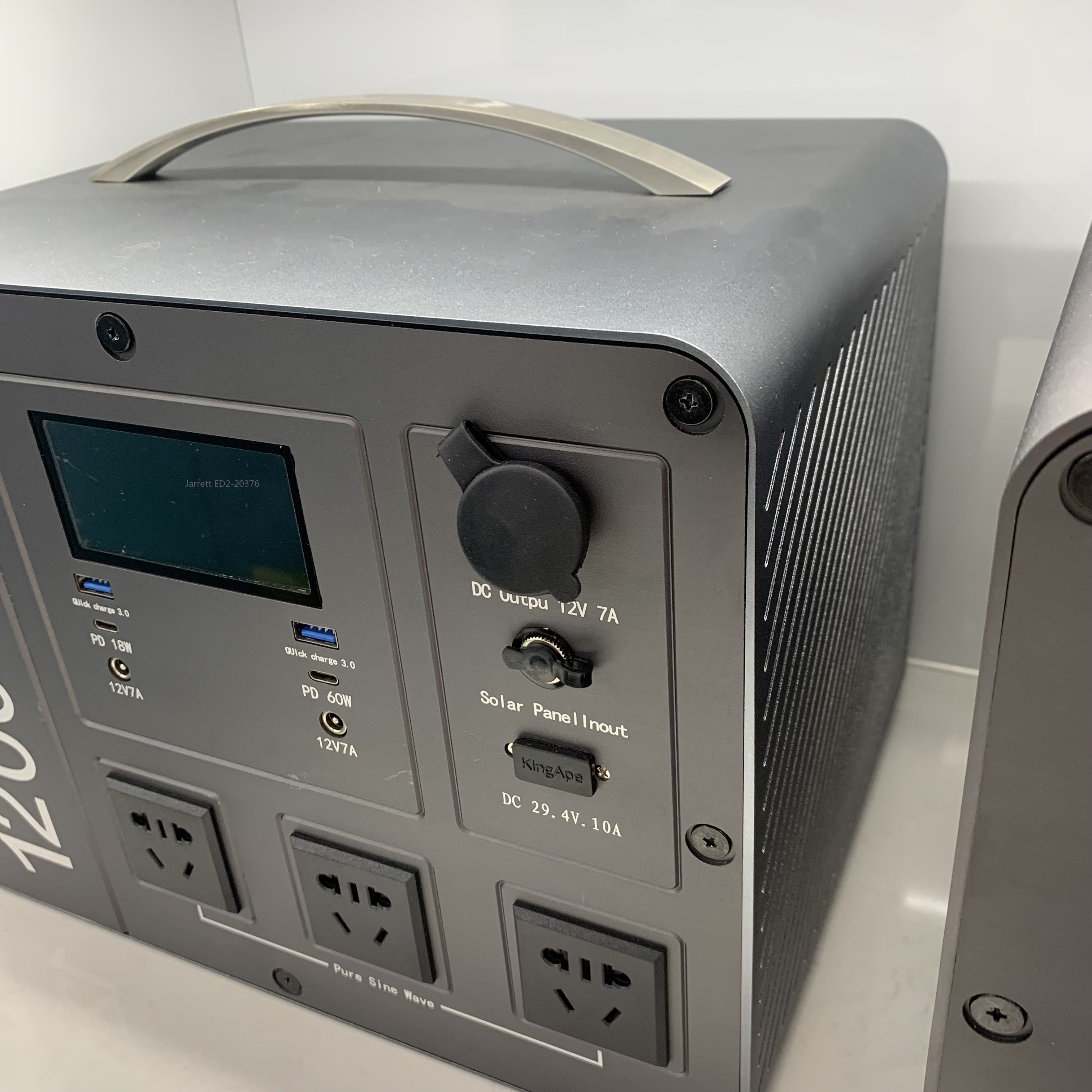 وتشمل مصادر الطاقة المتنقلة القابلة للشحن التي تعمل بالطاقة الشمسية في يلكو طاقة كهربائية 12V 2000WH 3000WH Application Scenario