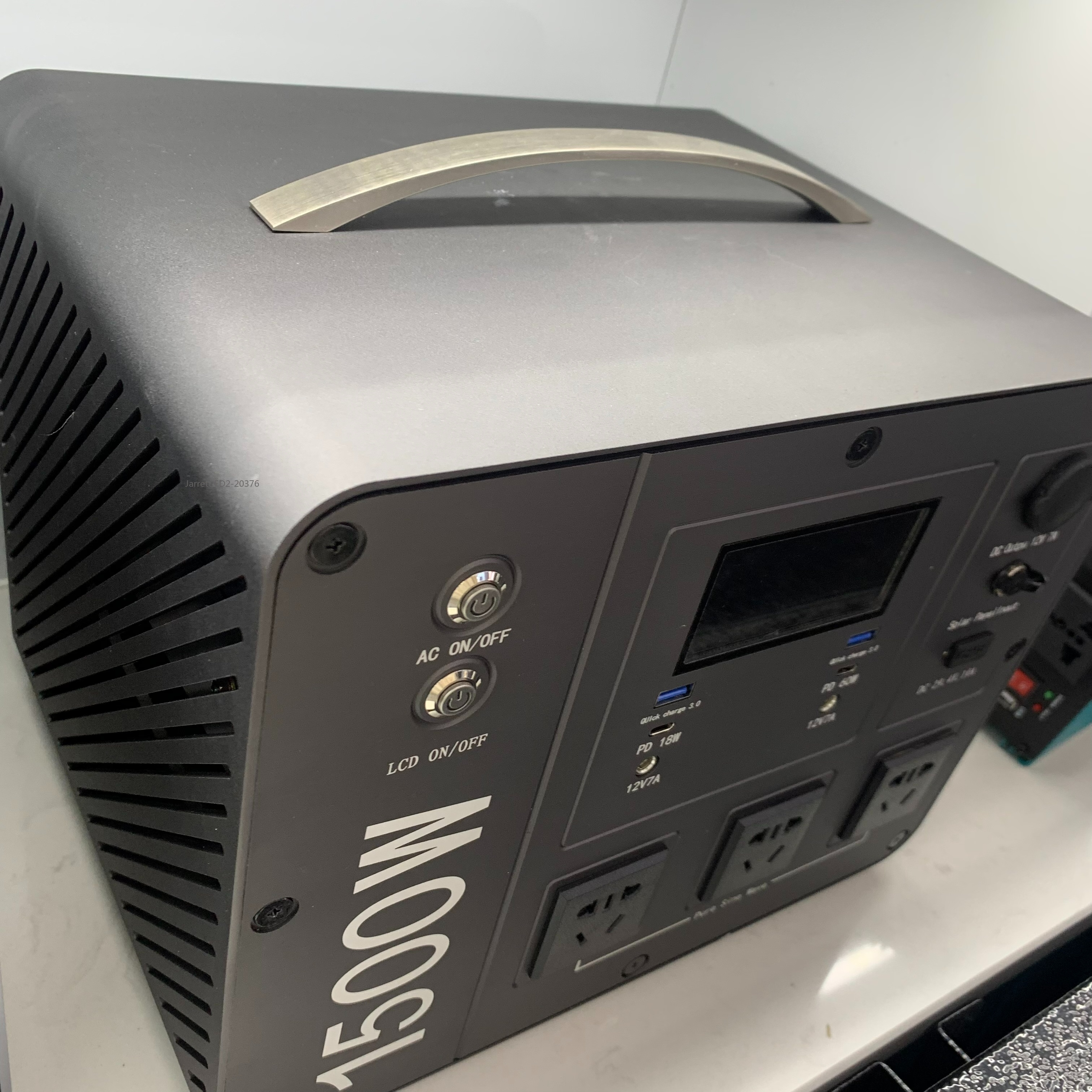 وتشمل مصادر الطاقة المتنقلة القابلة للشحن التي تعمل بالطاقة الشمسية في يلكو طاقة كهربائية 12V 2000WH 3000WH Specification image