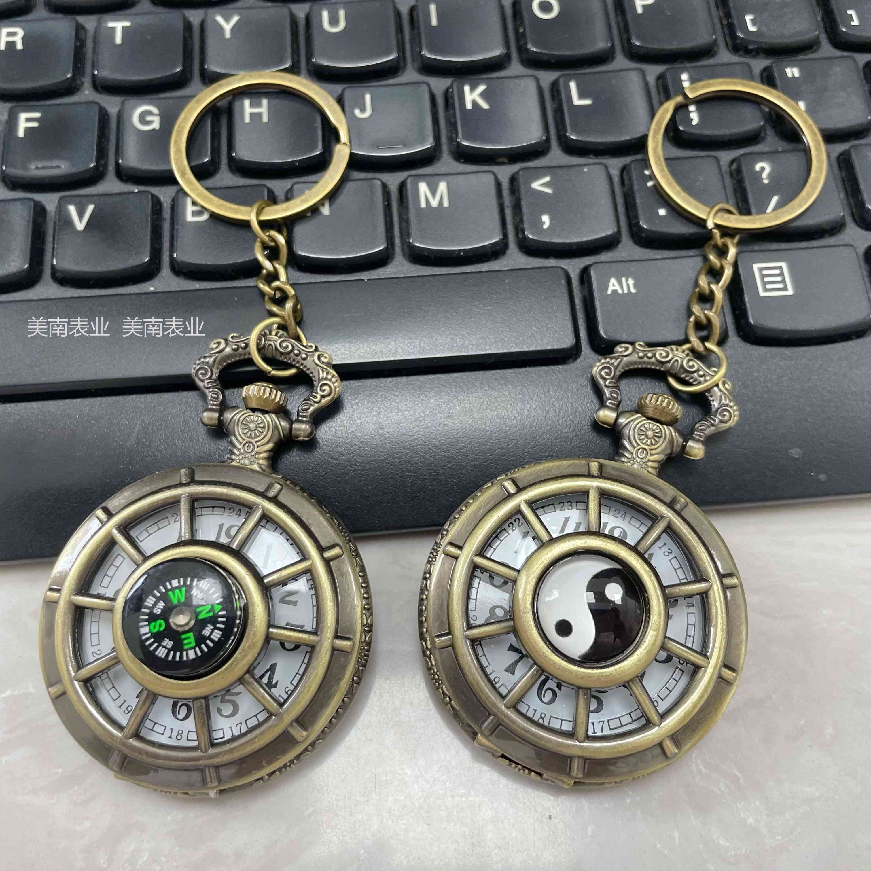 新款户外指南针怀表 复古翻盖阴阳钥匙扣手表旅游纪念表详情6