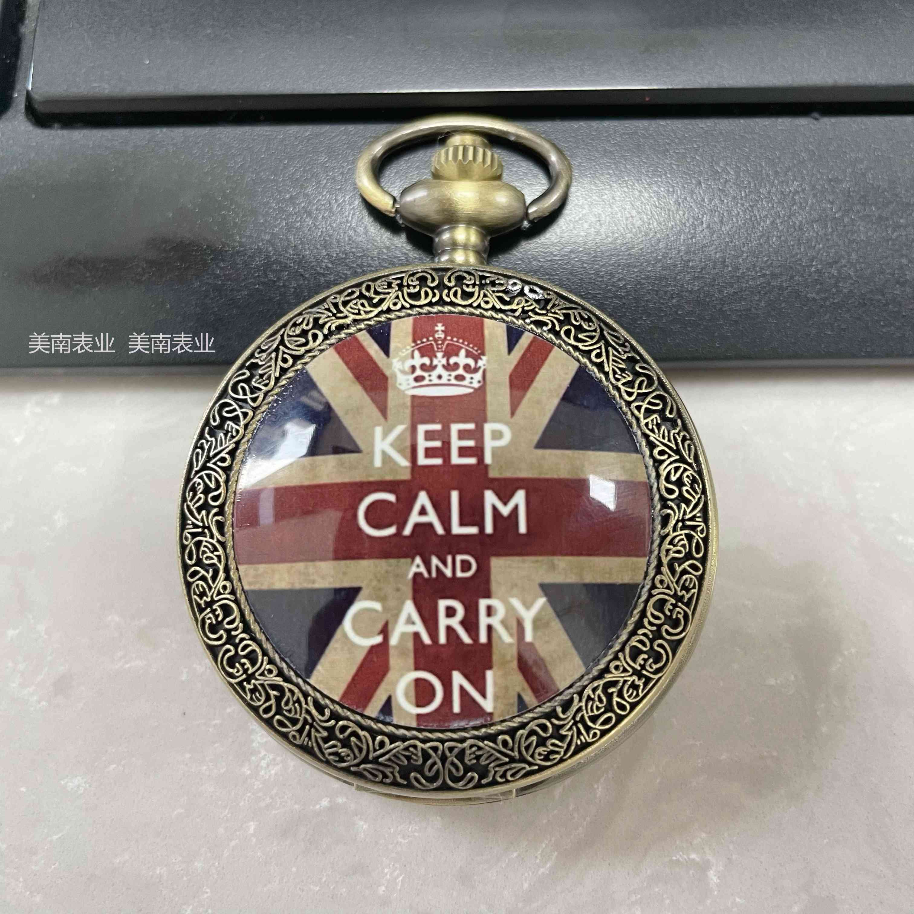 Wholesale of new retro cross flag bronze pocket watches, necklaces, large dial flip watches and travel commemorative watches