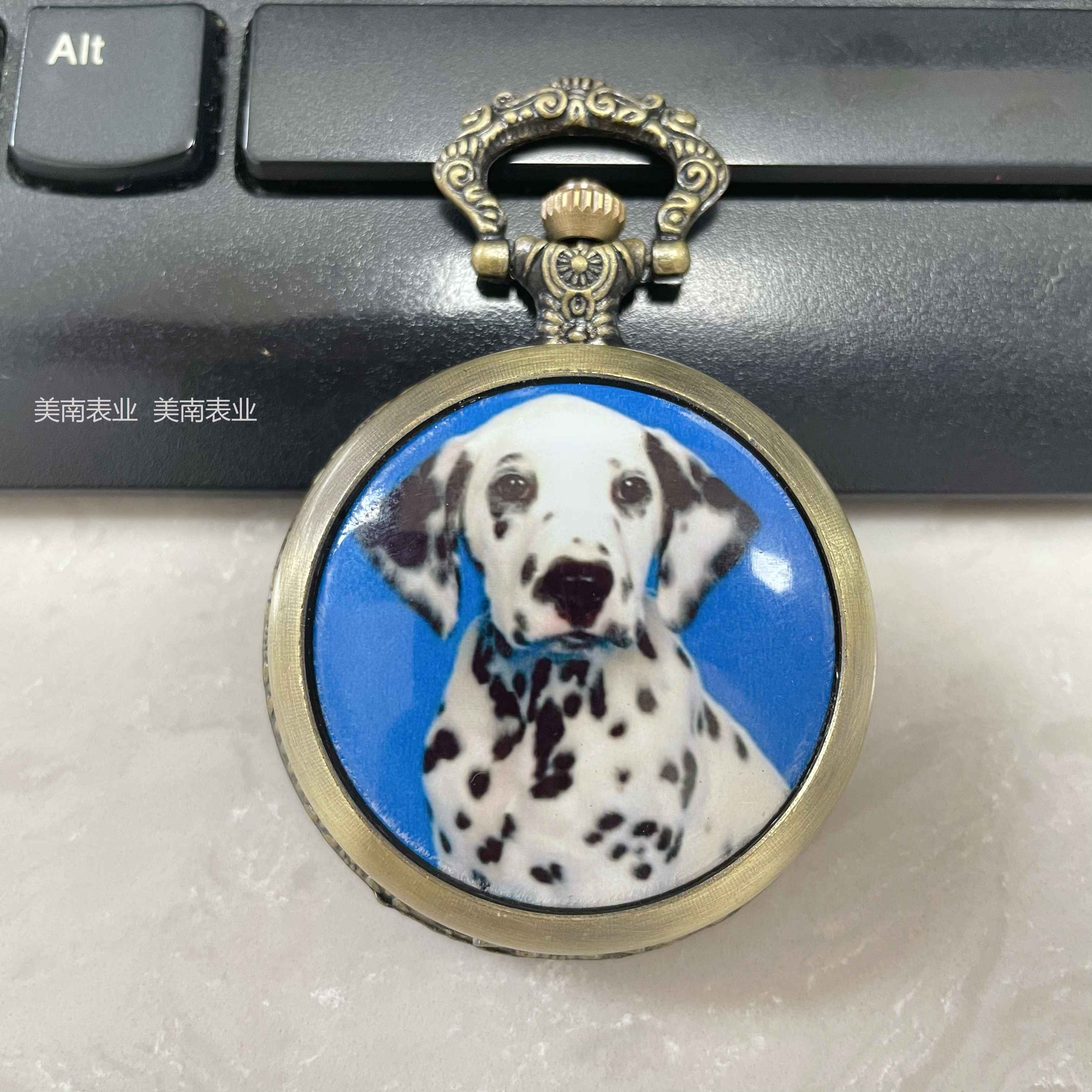 Wholesale of new retro cross flag bronze pocket watches, necklaces, large dial flip watches and travel commemorative watches Specification image
