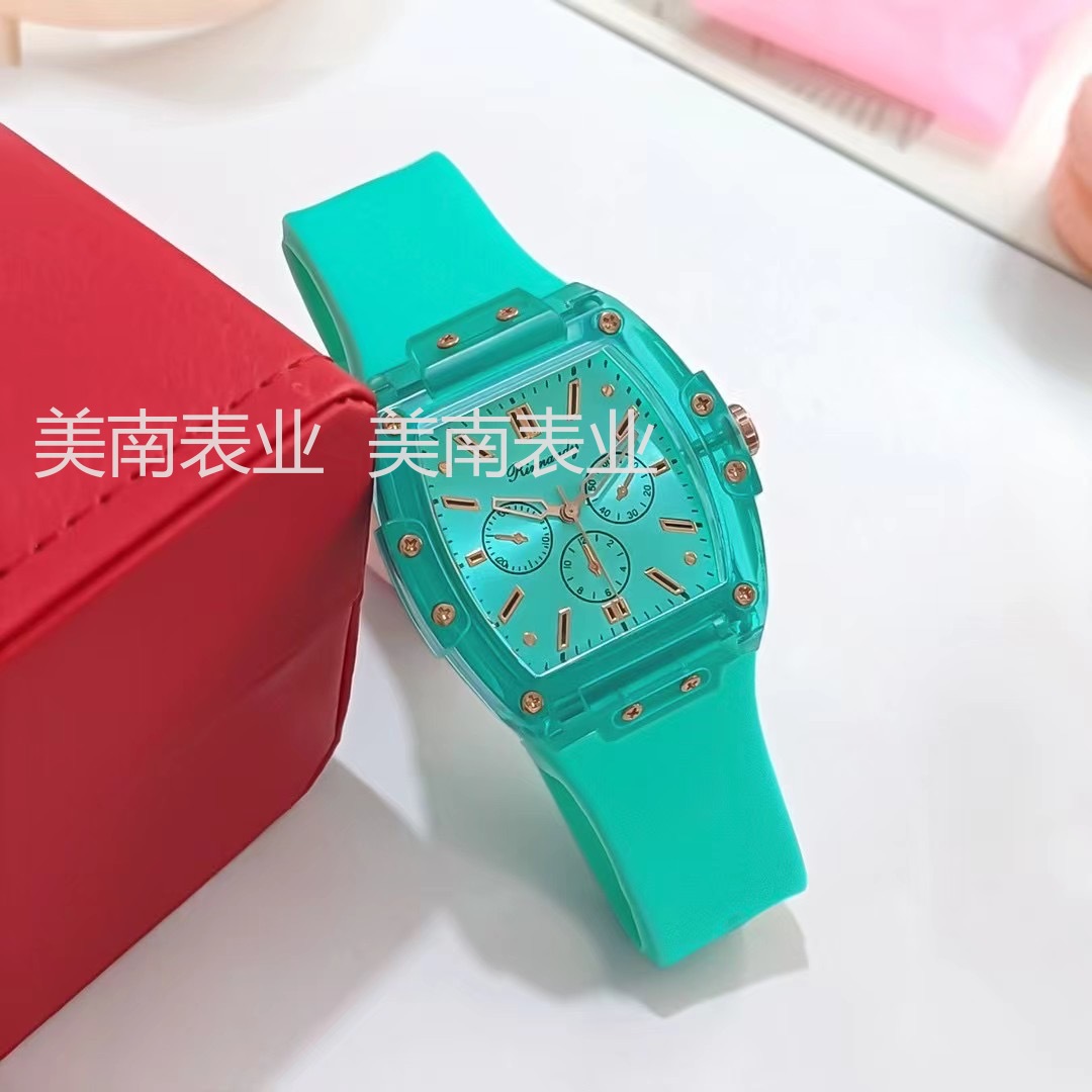 New unisex fashionable student silicone watch, candy-colored scale wine barrel quartz watch