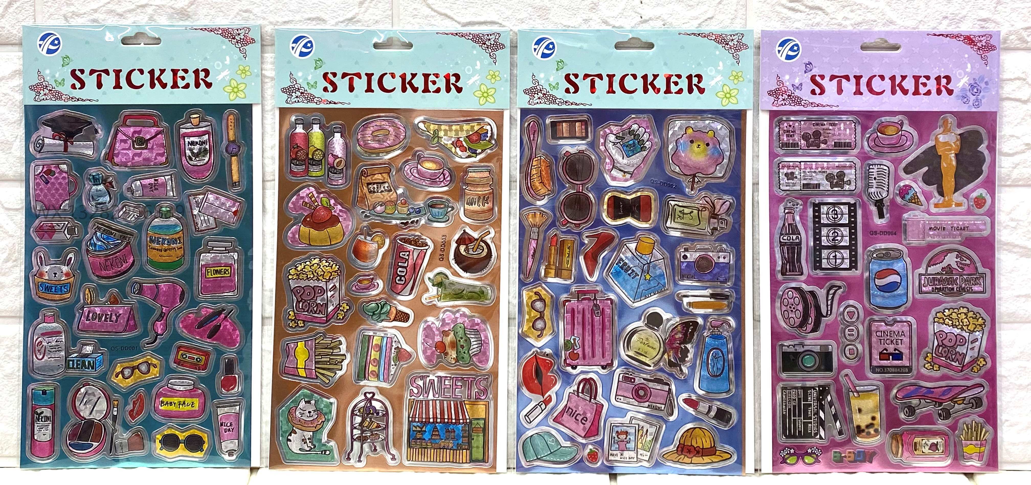 DIY cartoon children's life atmosphere Christmas gold foil creative stickers Cartoon life Christmas stickers collage Application Scenario