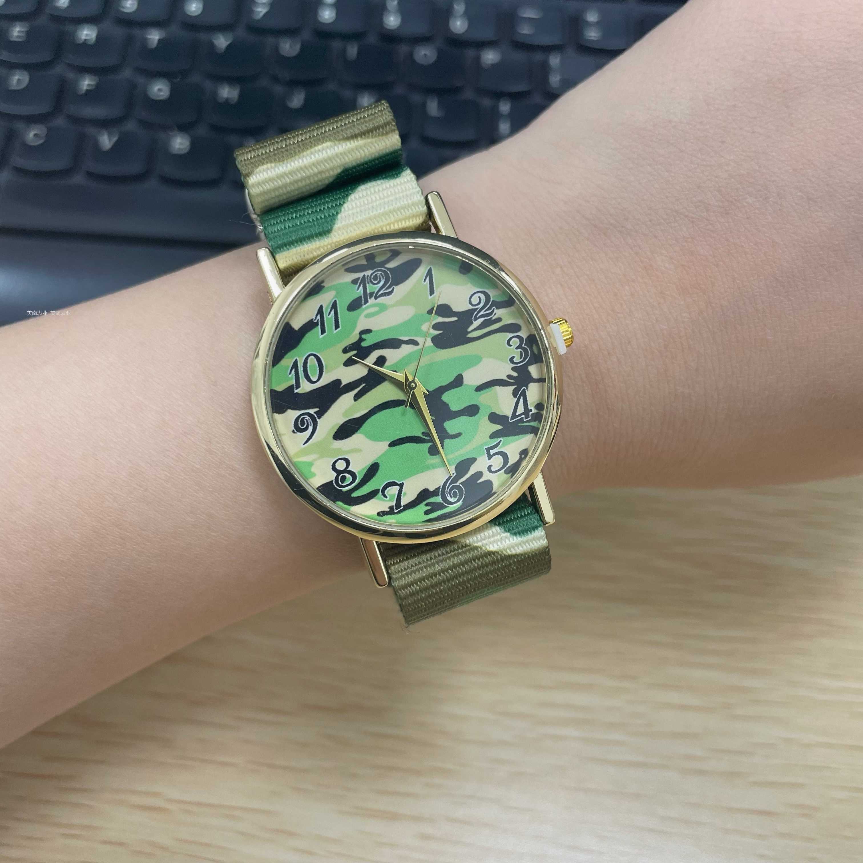 Wholesale of popular camouflage student watches with canvas straps, boys' and girls' watches with nylon straps on Douyin