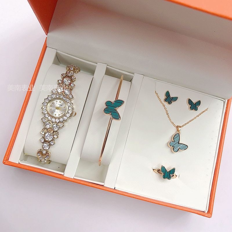 Transfronterizo moda pequeña pulsera reloj mujer caja de regalo con mariposa joyería reloj de regalo Application Scenario
