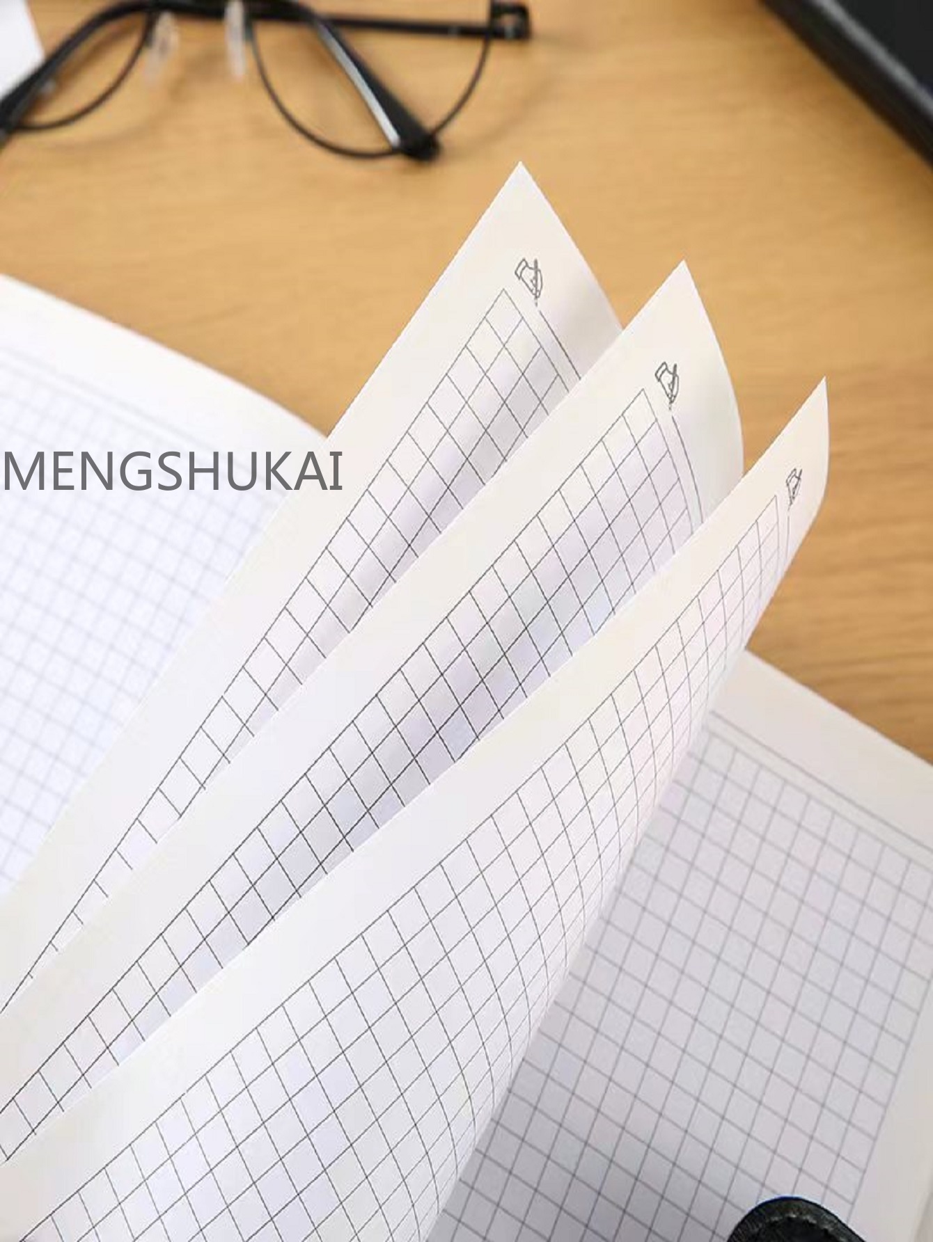 黑色商务笔记本软皮带扣方格内芯记事本高级简约本子厂家直销外贸定制笔记本文创本子详情4
