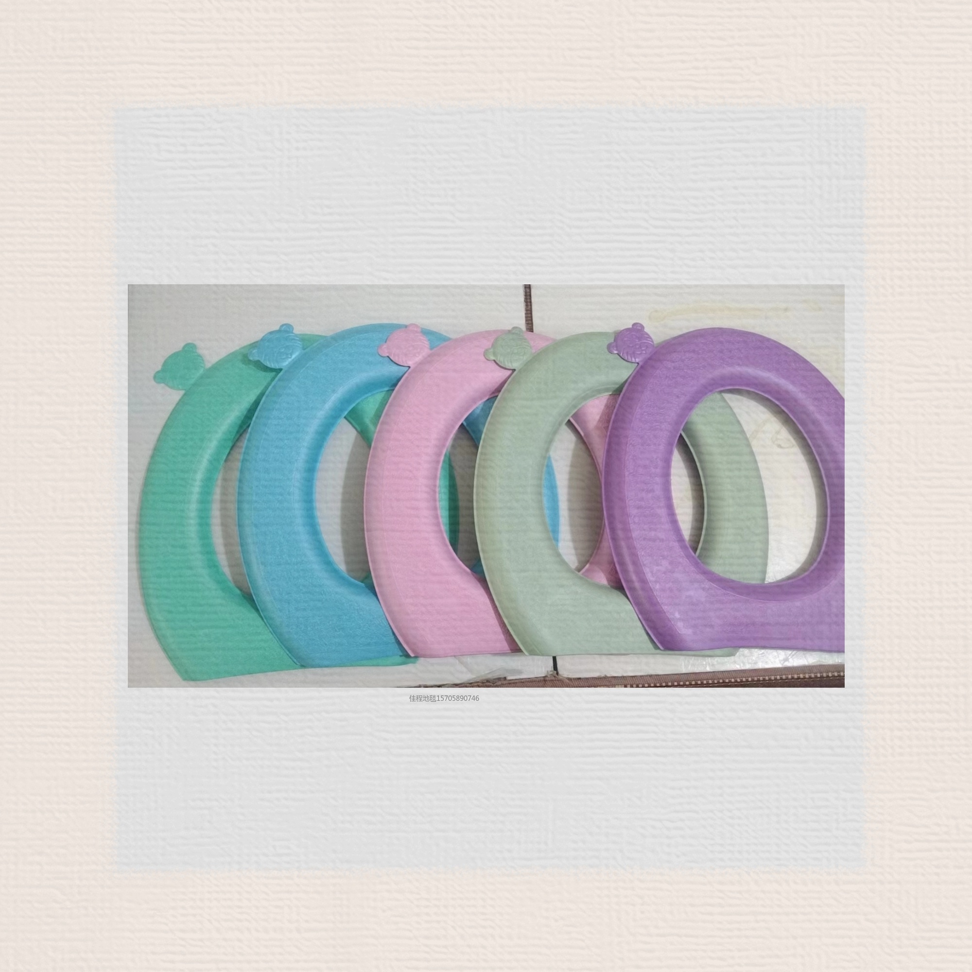 EVA plain toilet seat cushion, anti-slip cushion, anti-freezing and warm EVA toilet seat cushion, O-shaped and U-shaped with handle, regular 5-6 colors, 160 pieces per piece, packed in cartons for foreign trade Application Scenario