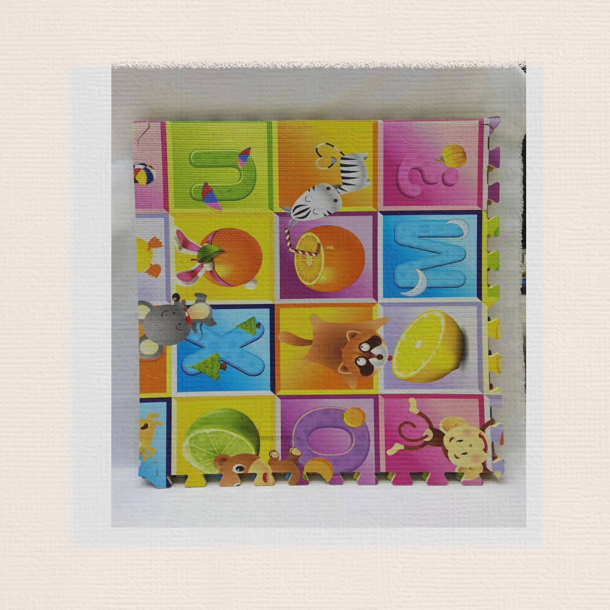 1cm thick, 61cm*61cm*4 pieces per pack of EVA cartoon crawling mat, foam cartoon puzzle mat, foam crawling mat, 10 sets in a box, can be mixed with patterns or clearly packed with picture puzzles Application Scenario