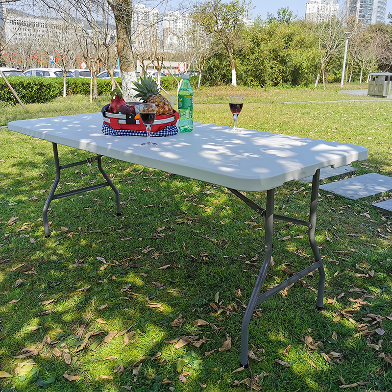 Z183升级版带插销家用简易可折叠户外商务便捷餐桌吹塑料家具桌椅子1米8直销户外野营折叠桌塑料