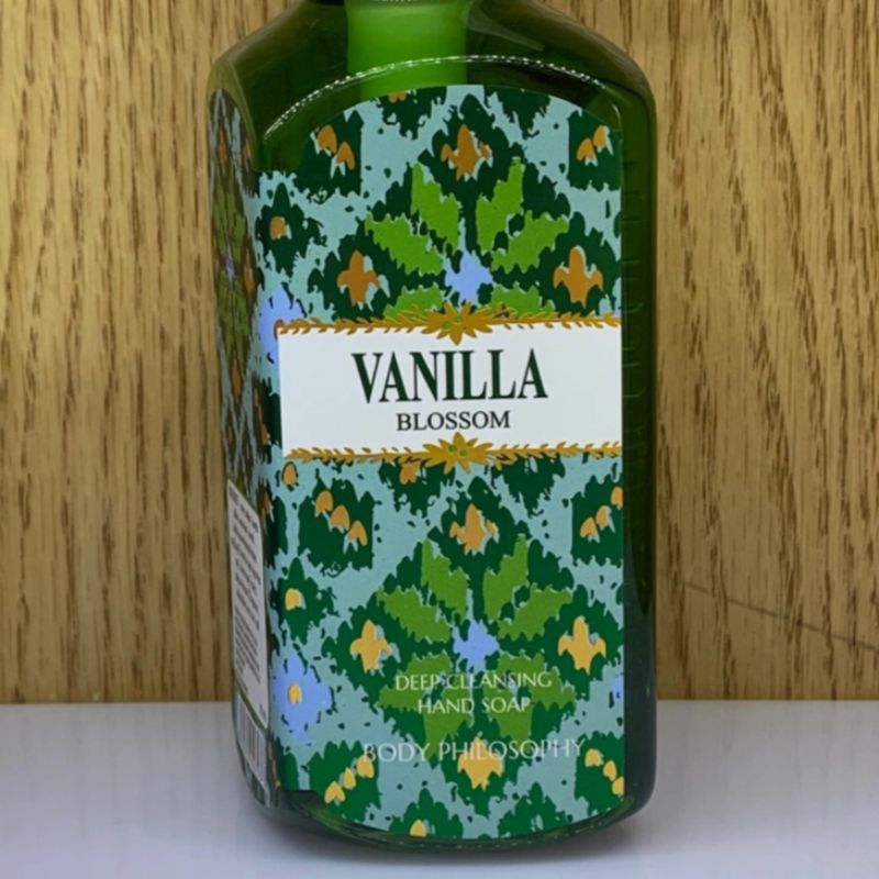 300ml VANILLA feminine fragrance foam hand sanitizer direct sales from the manufacturer, source wholesale Specification image