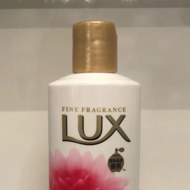 400 Ml Lux Delicate Body Wash Lotion Long-Lasting Tender Skin Moisturizing Clean details Picture