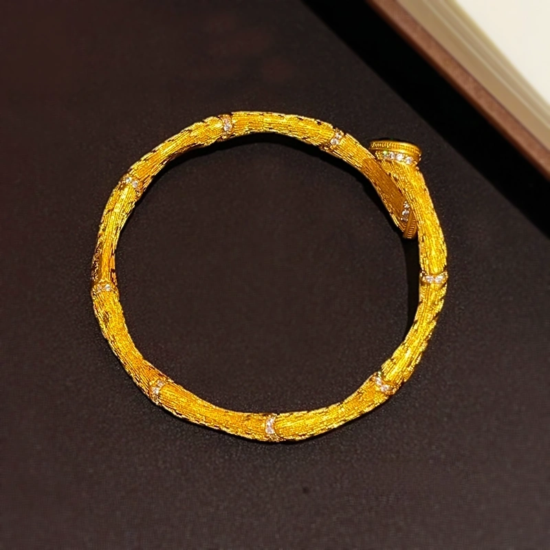 雅典娜饰品金店同款沙金绿钻拉丝竹节手镯实心开口镯子复古高级感送女友礼物手镯白底实物图