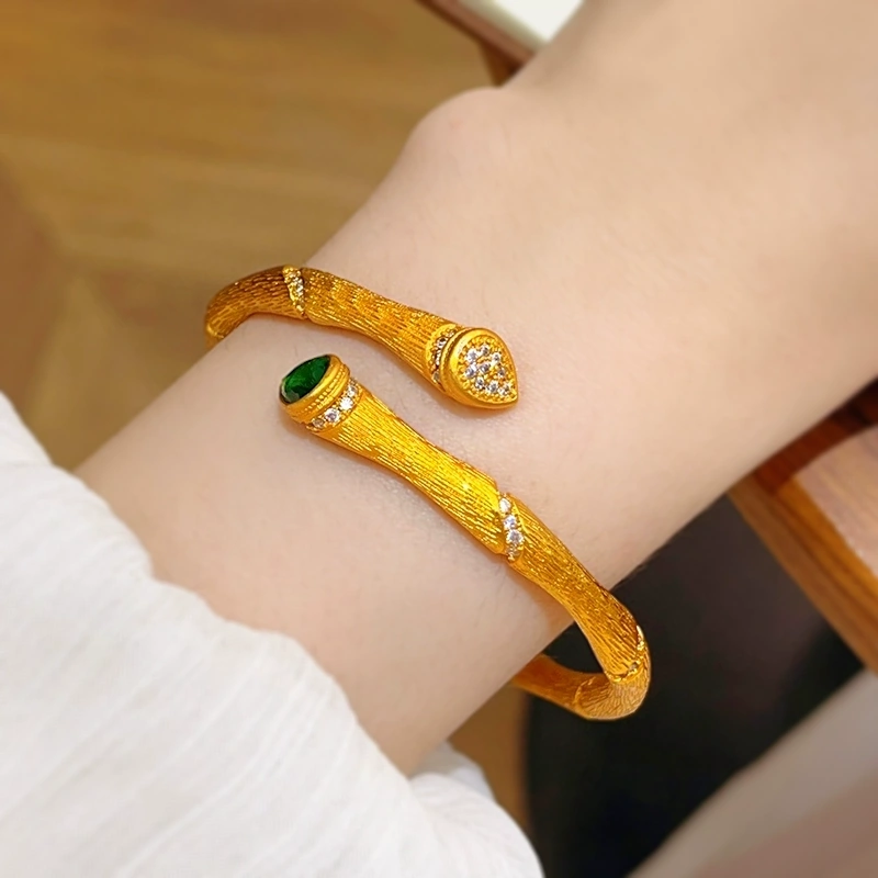 雅典娜饰品金店同款沙金绿钻拉丝竹节手镯实心开口镯子复古高级感送女友礼物手镯产品图
